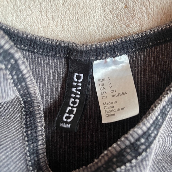 H&M Gray Ribbed Tank Top - Picture 3 of 3